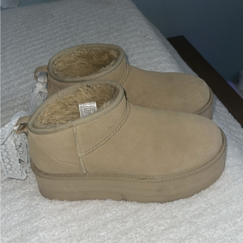 ugg ultra mini platform in mustard seed - Picture 5 of 5
